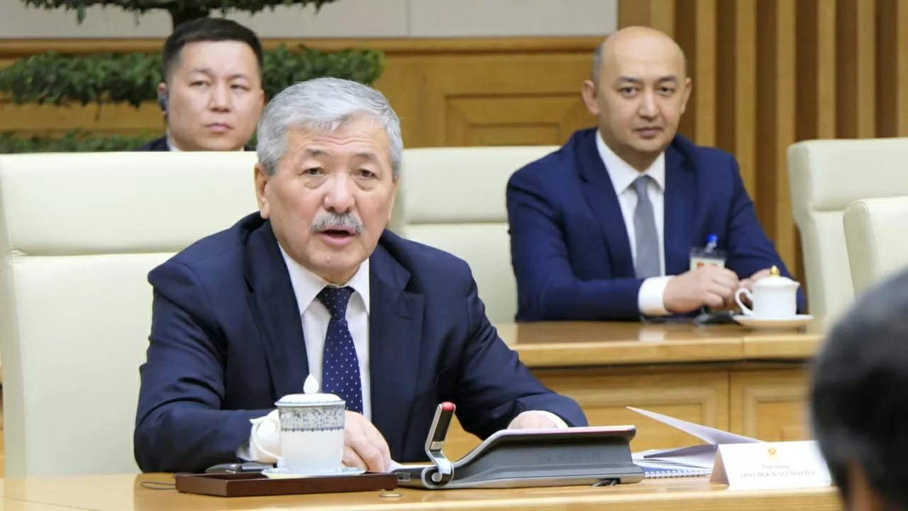 PM Pham Minh Chinh and Kyrgyz PM Adylbek Kasymaliev hold talks in Hanoi PM Pham Minh Chinh and Kyrgyz PM Adylbek Kasymaliev hold talks in Hanoi