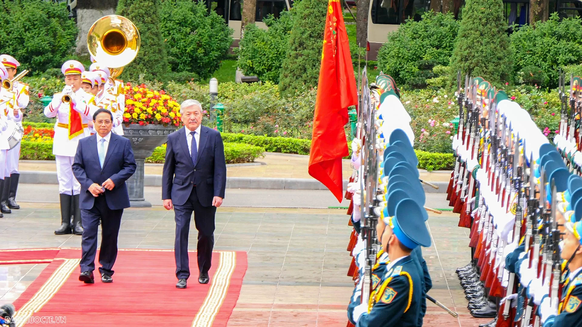 Kyrgyz Prime Minister wraps up official visit to Vietnam