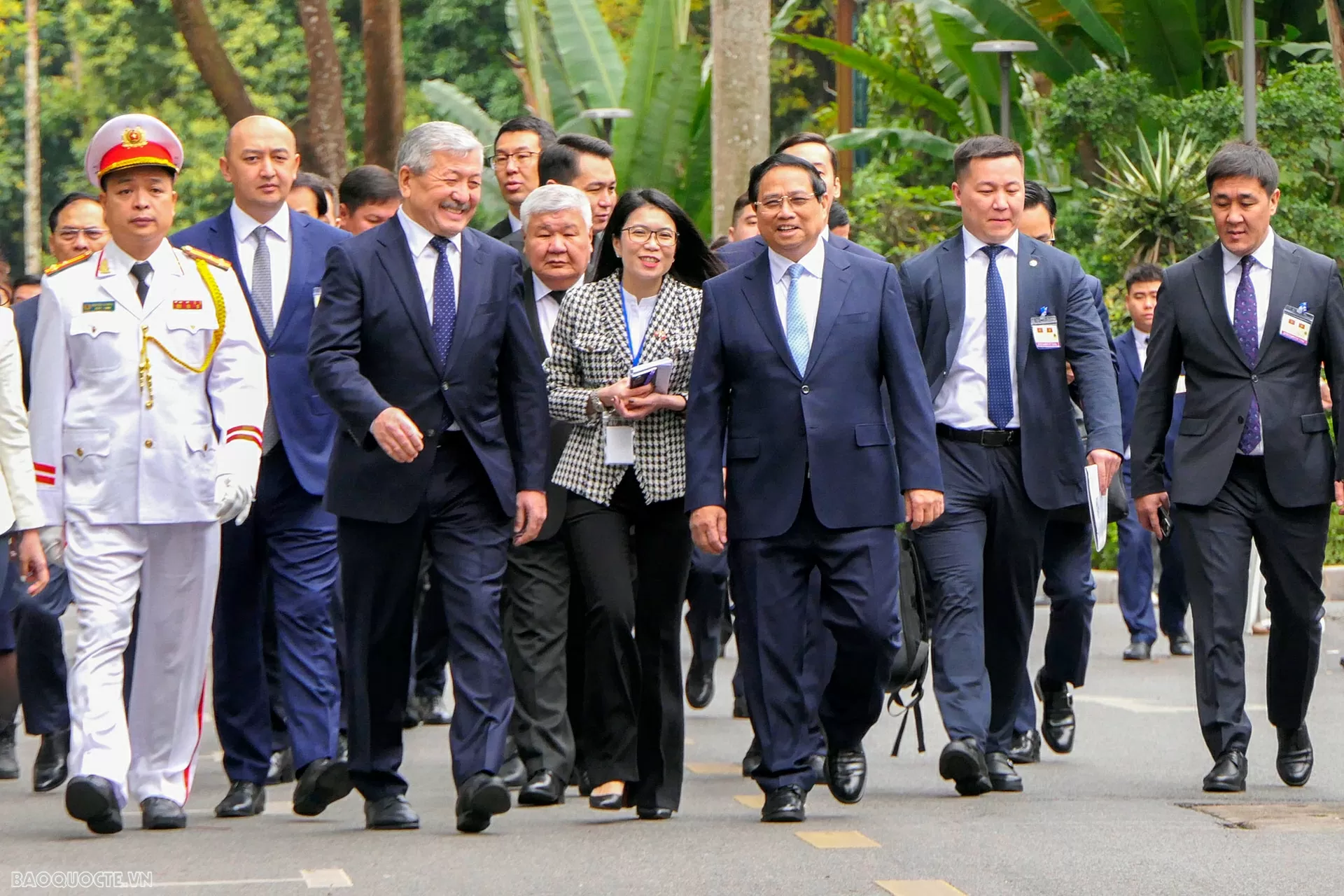 PM Pham Minh Chinh and Kyrgyz PM Adylbek Kasymaliev hold talks in Hanoi