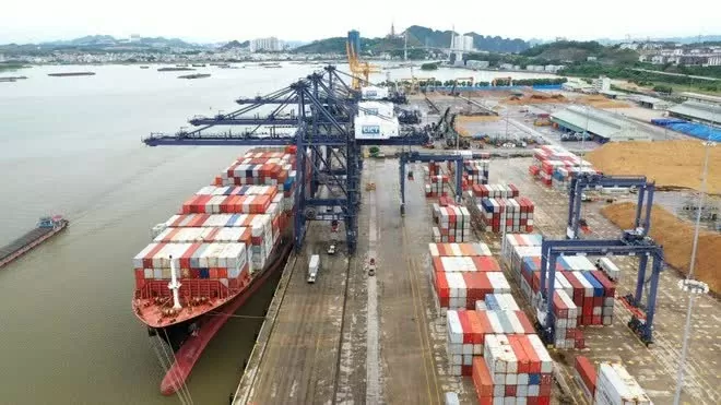 Vietnam's trade surplus hits 1.47 billion USD in first two months Vietnam's trade surplus hits 1.47 billion USD in first two months