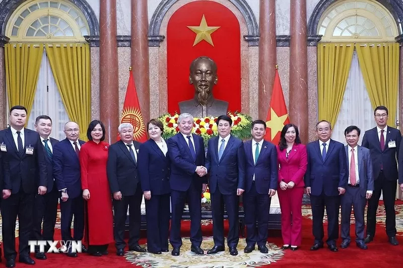 President Luong Cuong receives Kyrgyz Prime Minister Adylbek Kasymaliev