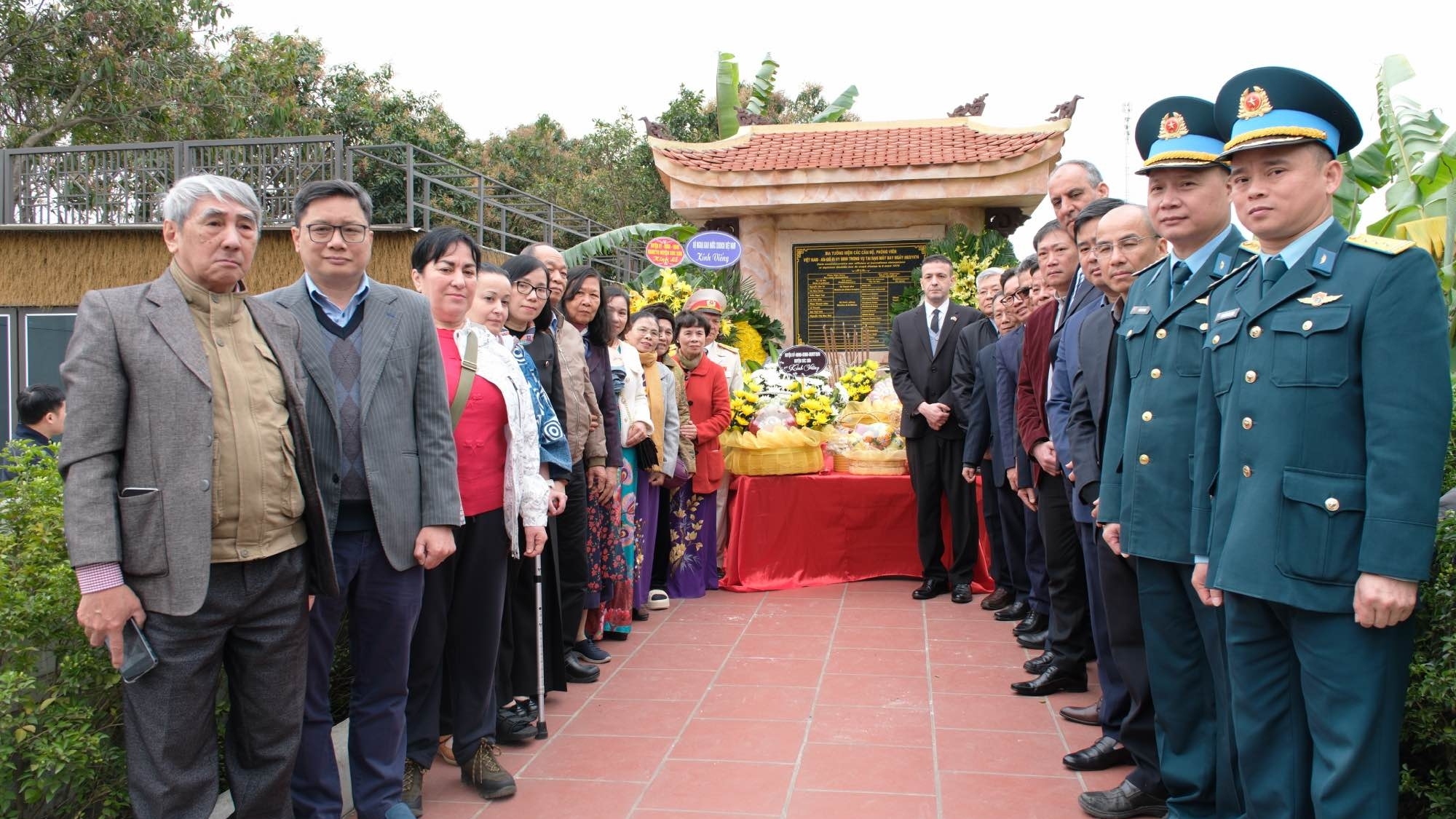 Vietnam-Algeria: Honouring the fallen and strengthening future ties