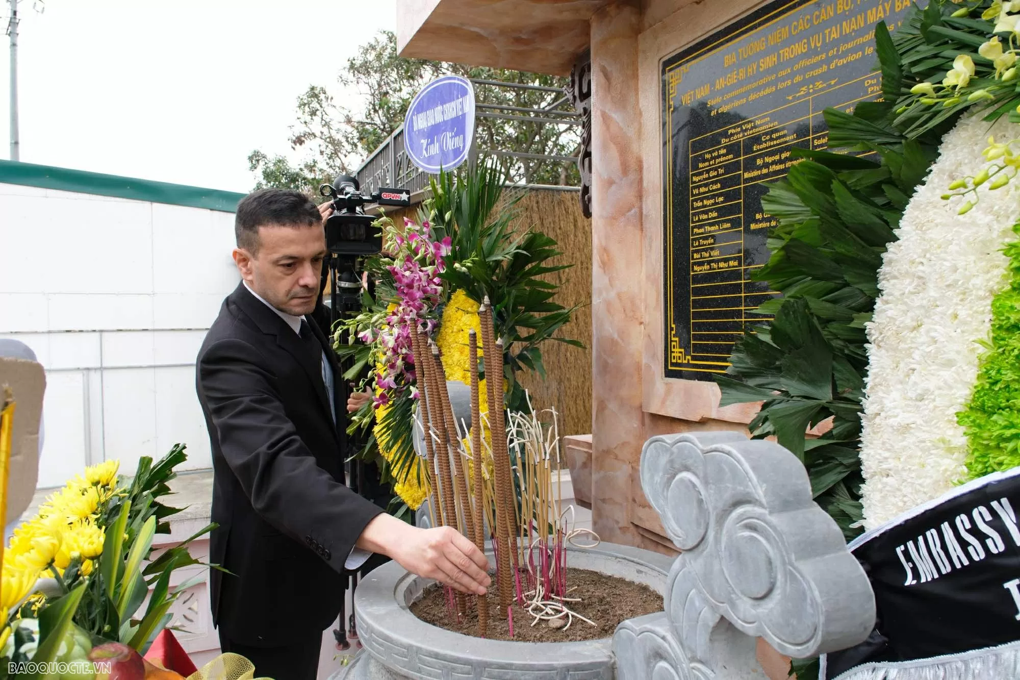 Vietnam-Algeria: Honoring the fallen and strengthening future ties Vietnam-Algeria: Honouring the fallen and strengthening future ties