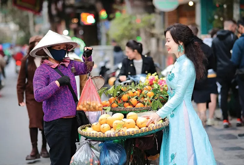 Dịch giả, chuyên gia giáo dục và nhà hoạt động xã hội Tổng Liên Anh: Để cái ĐẸP dẫn lối