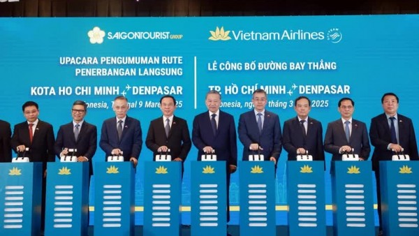 Party General Secretary To Lam attends launch of Vietnam Airlines’ HCM City – Bali direct route