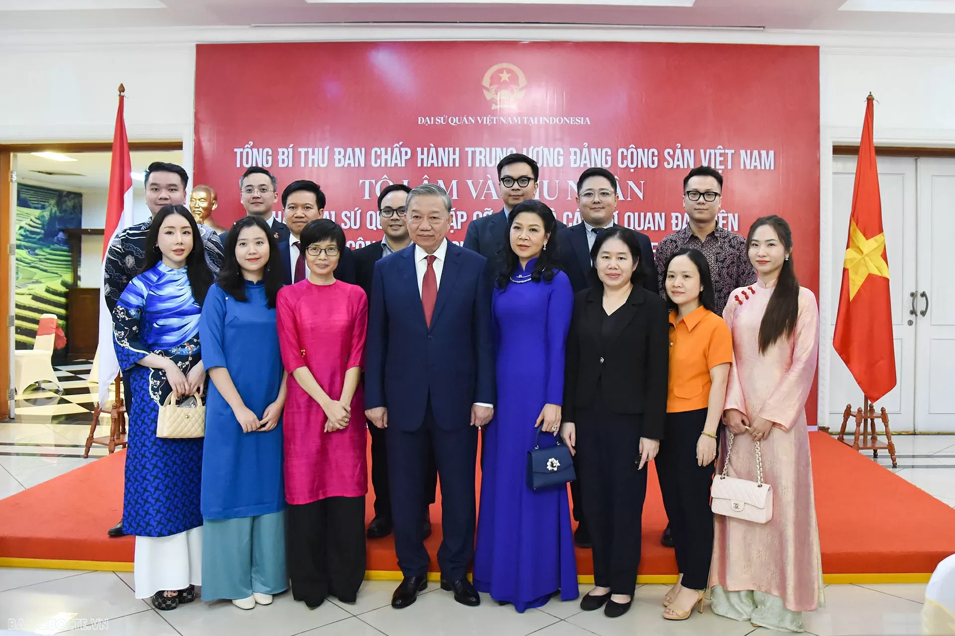 General Secretary To Lam meets Vietnamese community in Indonesia