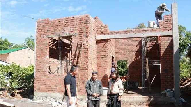 More than 121,600 dilapidated houses removed nationwide