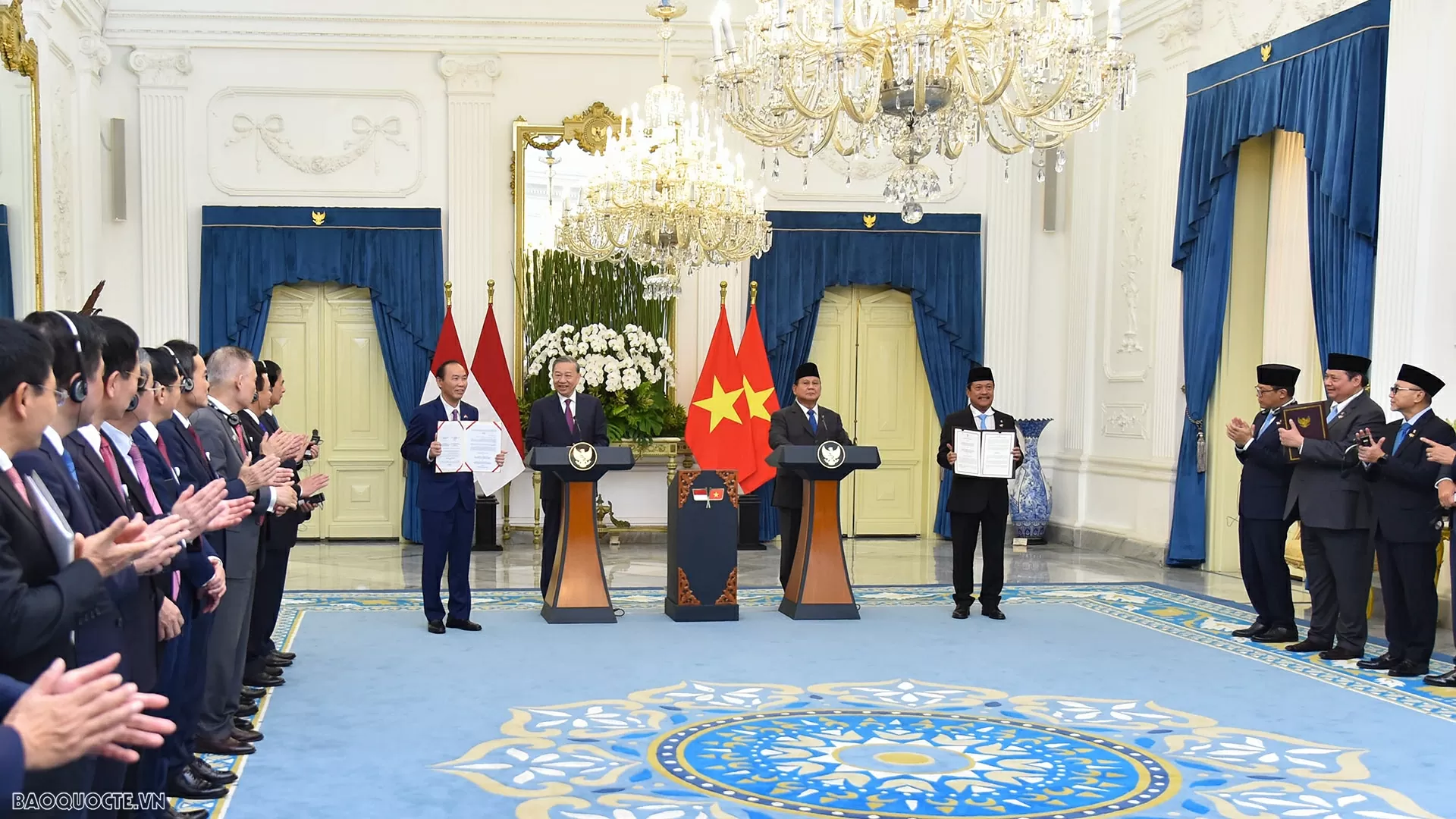 Vietnam, Indonesia top leaders co-chair press meeting, informing outcomes of their talks