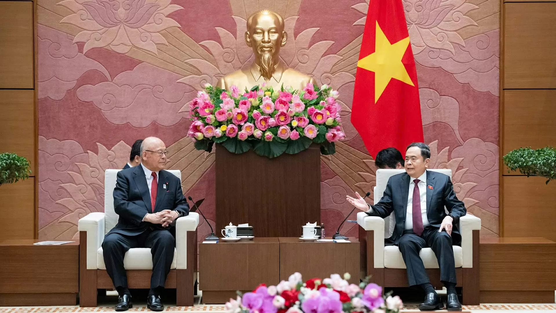 NA Chairman Tran Thanh Man welcomes Special Advisor of Japan-Vietnam Parliamentary Friendship Alliance NA Chairman Tran Thanh Man welcomes Special Advisor of Japan-Vietnam Parliamentary Friendship Alliance