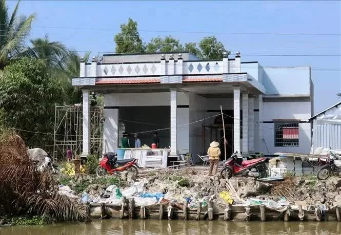 Kien Giang mobilises resources to eliminate substandard housing Kien Giang mobilises resources to eliminate substandard housing