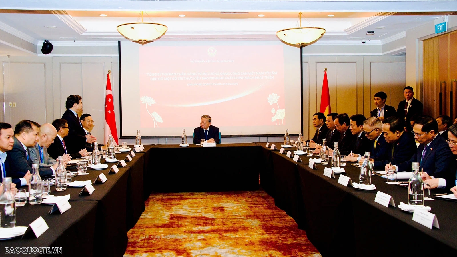 General Secretary To Lam meets with overseas Vietnamese intellectuals in Singapore