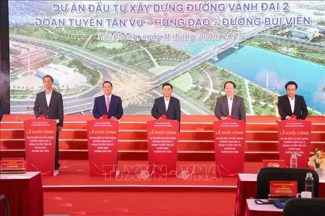Rubber hits the road with Hai Phong's Ring Road No.2 construction