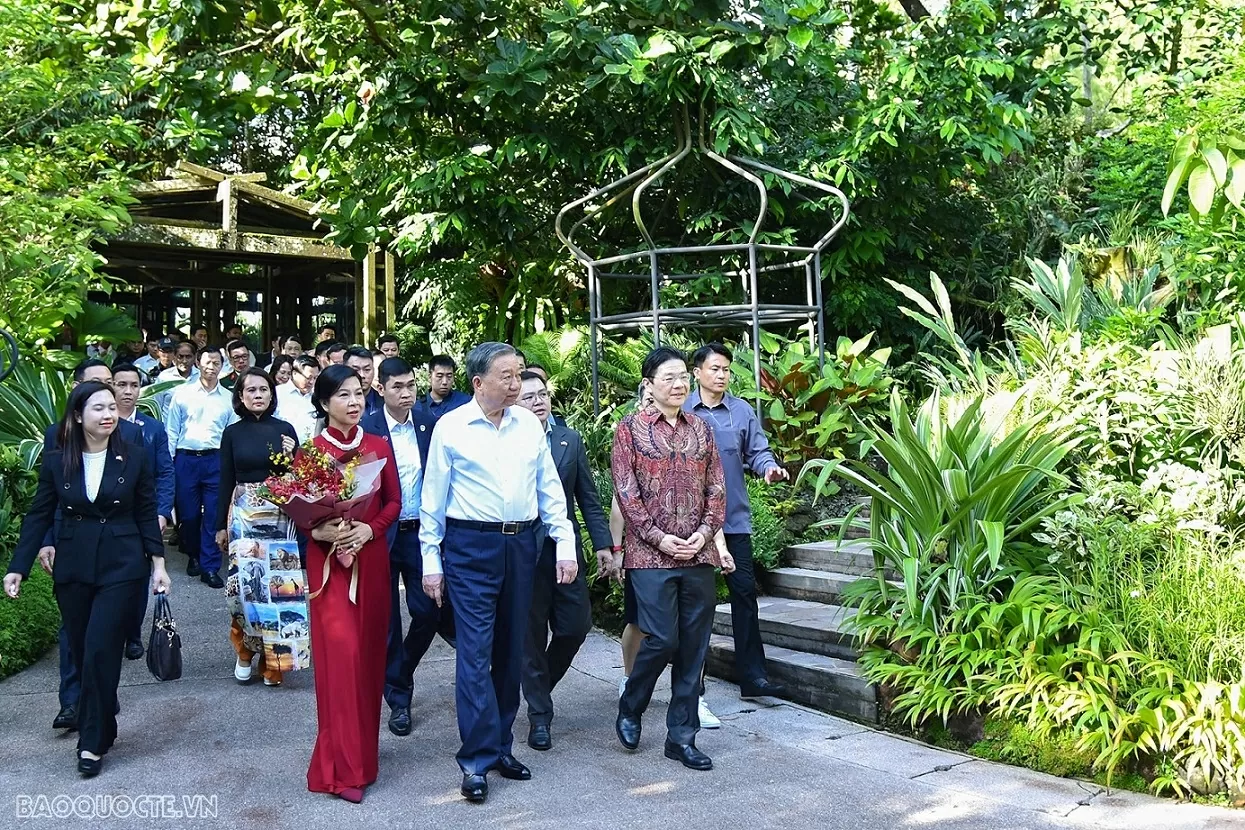 Lễ đặt tên cho hoa phong lan - nghi lễ ngoại giao đặc biệt Singapore dành cho Tổng Bí thư Tô Lâm và Phu nhân. (Ảnh: Tuấn Anh) Lễ đặt tên cho hoa phong lan - nghi lễ ngoại giao đặc biệt Singapore dành cho Tổng Bí thư Tô Lâm và Phu nhân. (Ảnh: Tuấn Anh)