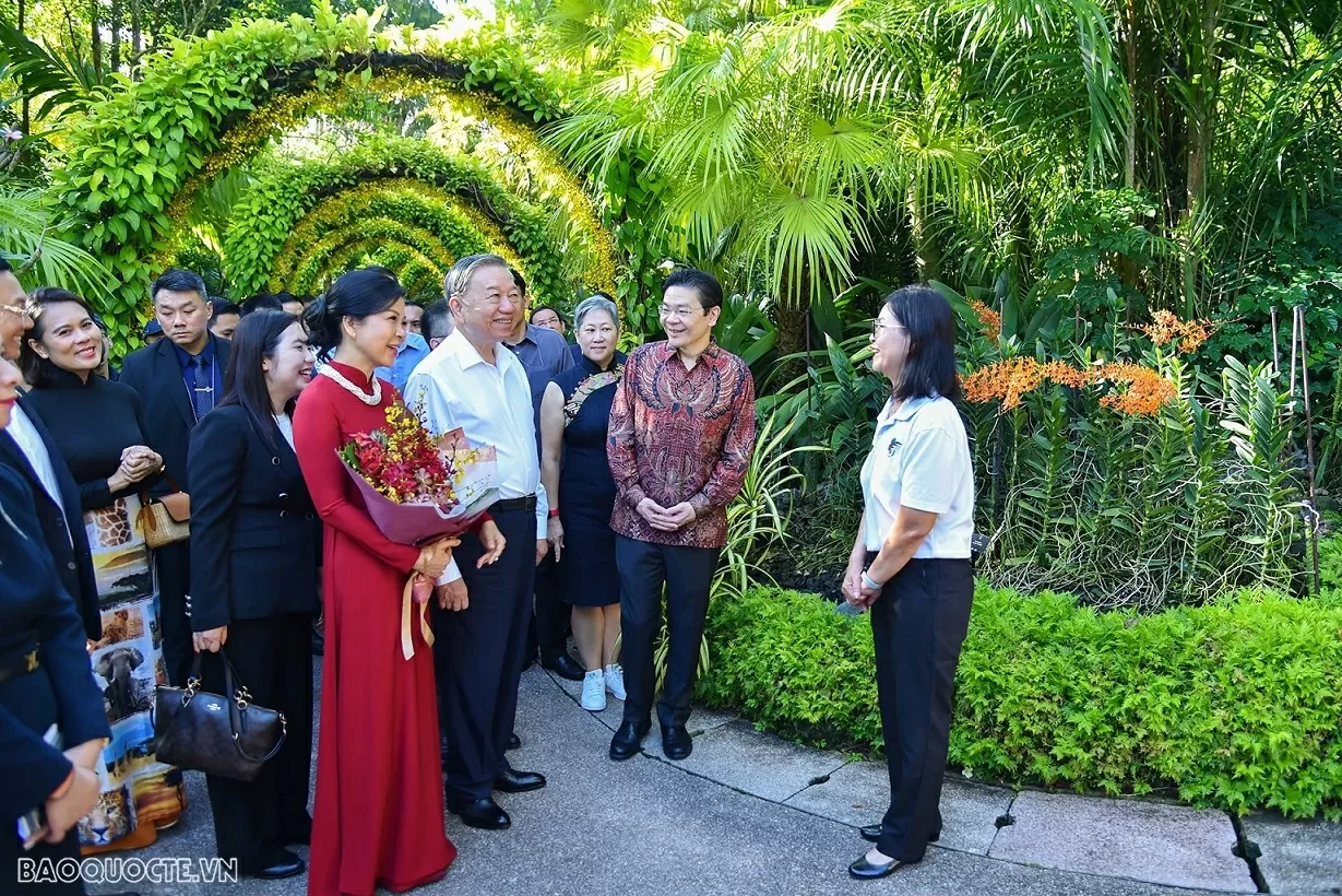 Singaporean orchid hybrid named in honour of General Secretary To Lam, his Spouse Singaporean orchid hybrid named in honour of General Secretary To Lam, his Spouse