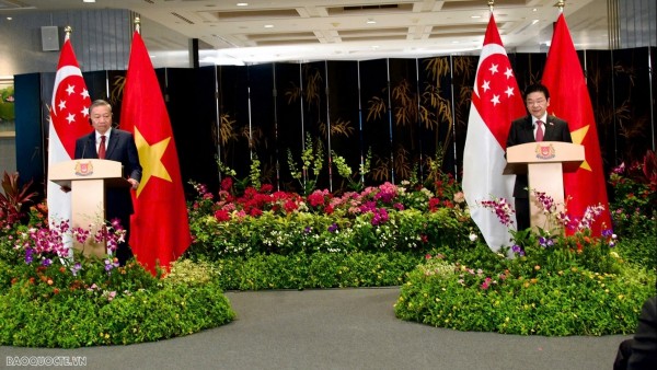 Vietnam, Singapore adopted Joint Statement on establishment of Comprehensive Strategic Partnership