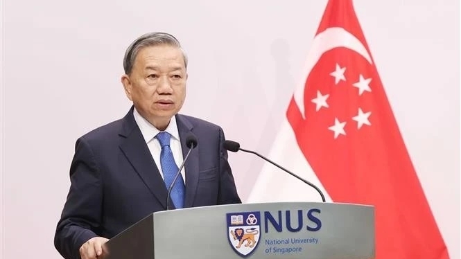 General Secretary To Lam delivers a policy speech to highlight Vietnam-Singapore cooperation in science, technology