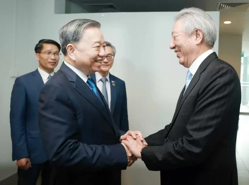 General Secretary To Lam receives Singaporean Senior Minister Teo Chee Hean