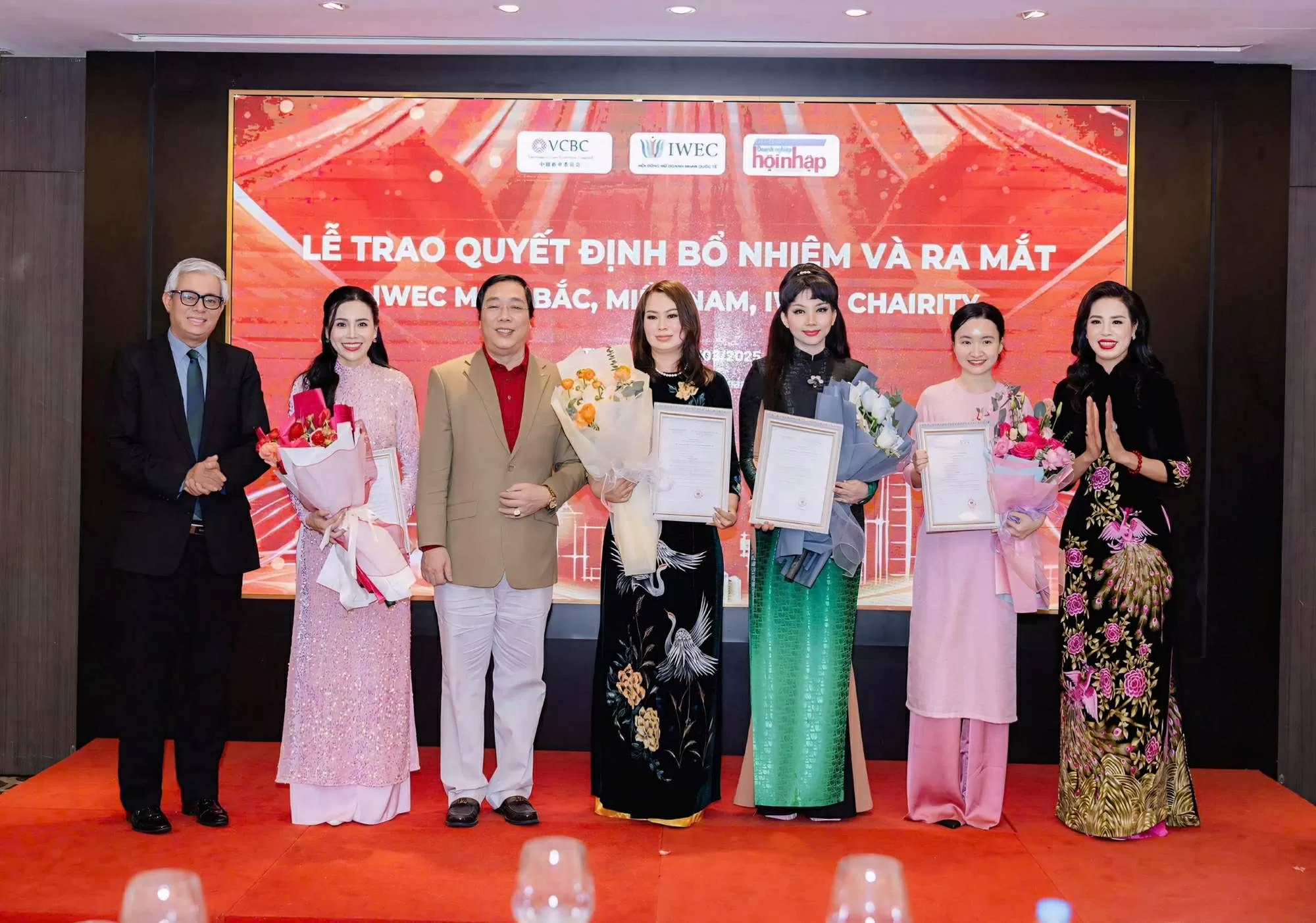 Empowering businesswomen in the new era Empowering businesswomen in the new era