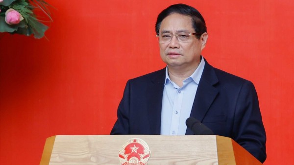 Prime Minister chairs meeting of 14th National Party Congress’s sub-committee for socio-economic affairs