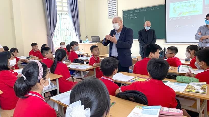 Phu Tho province to make English official second language in schools