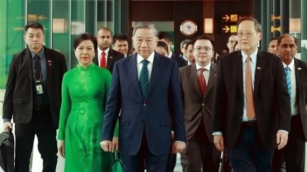 General Secretary To Lam wraps up official visit to Singapore