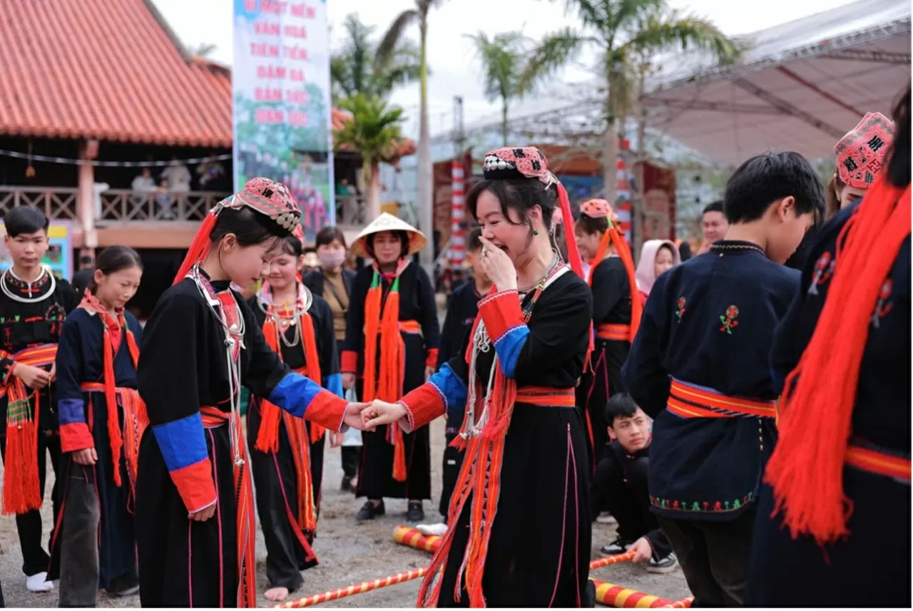 Ha Long City: Building a learning city while preserving and promoting traditional culture
