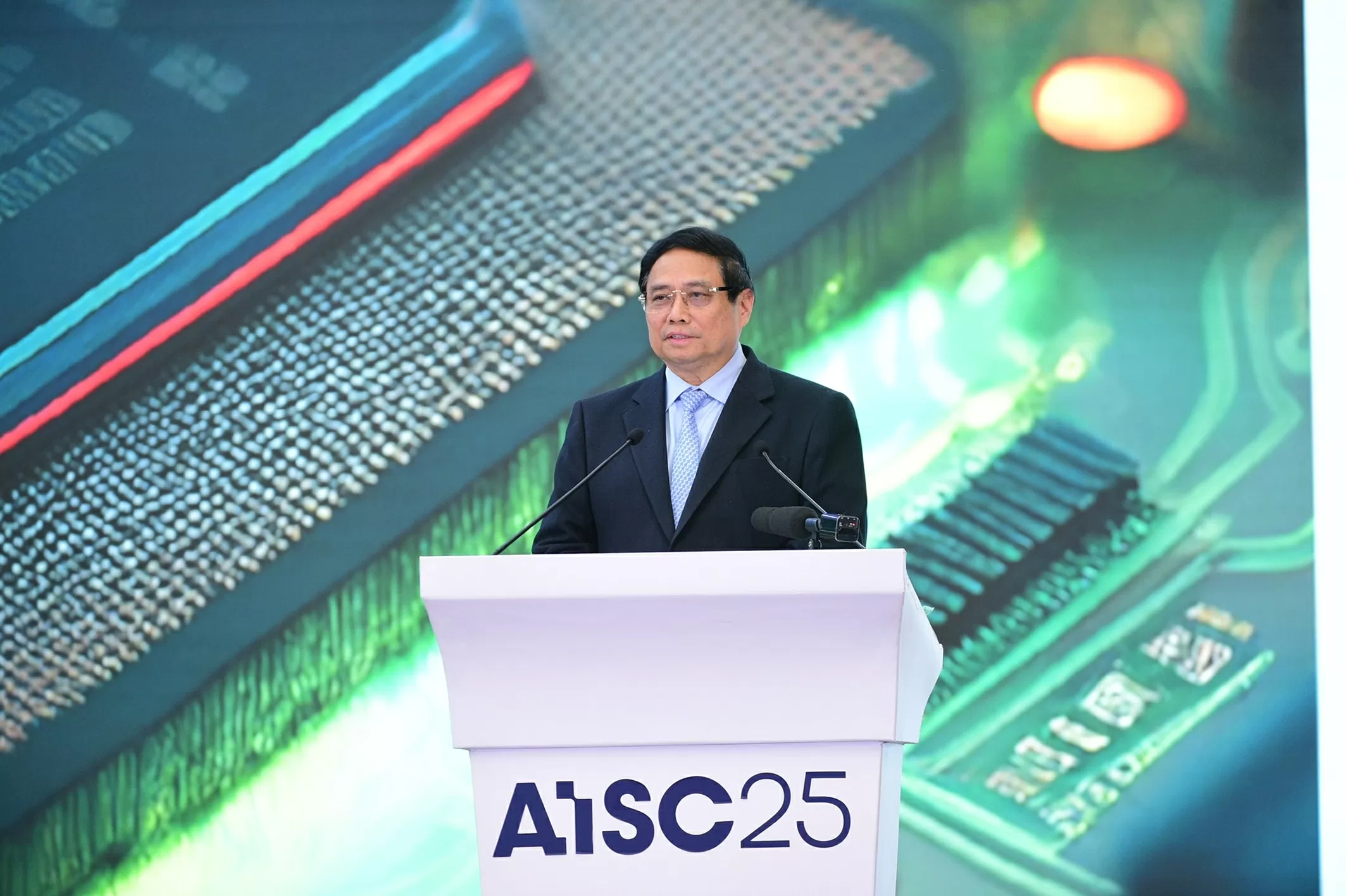 PM urges global partners to support Vietnam's AI, semiconductor development PM urges global partners to support Vietnam's AI, semiconductor development