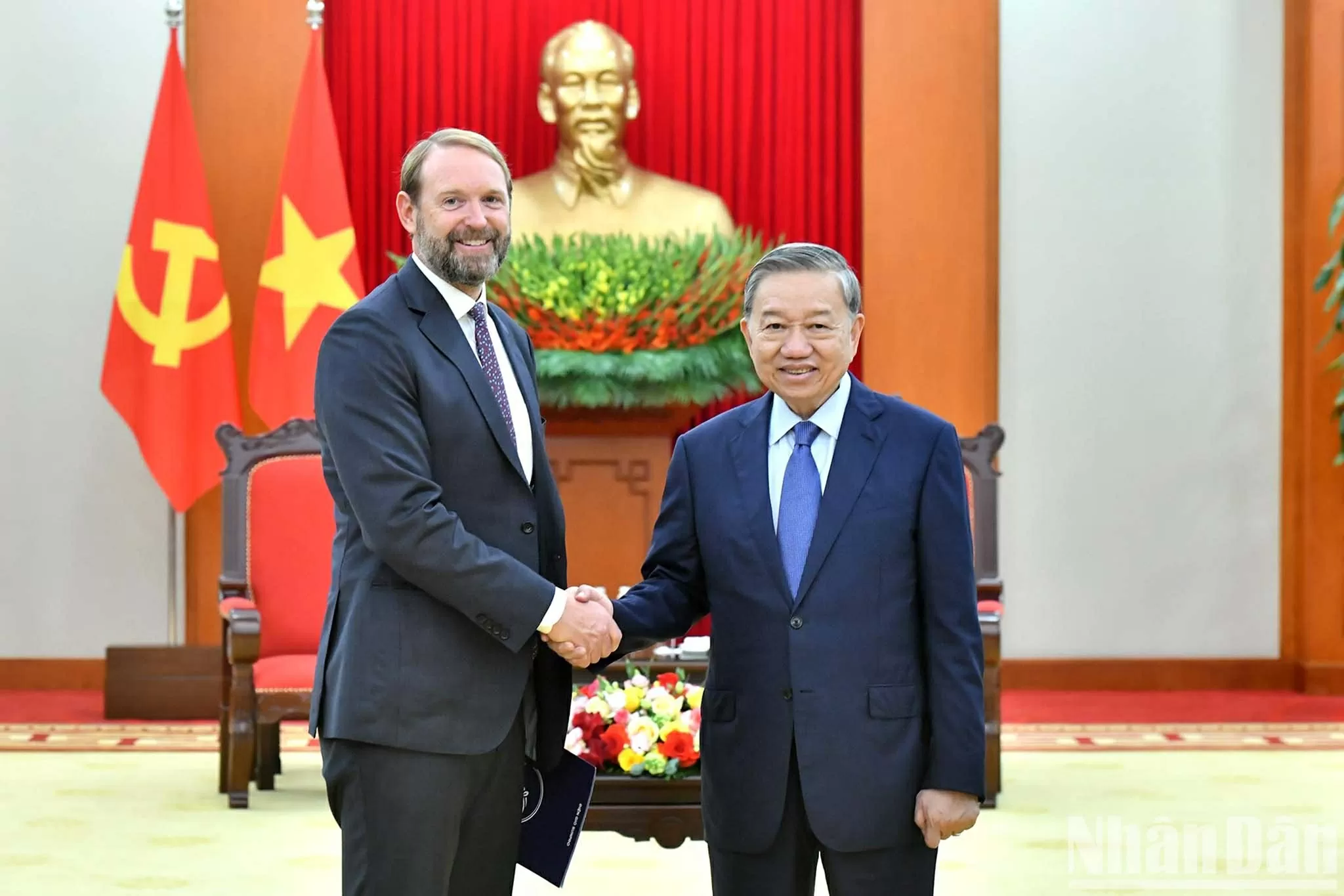Tổng Bí thư Tô Lâm tiếp ông Nate Franklin, Chủ tịch Tập đoàn Pacifico Energy, Hoa Kỳ. (Nguồn: Báo Nhân dân) Tổng Bí thư Tô Lâm tiếp ông Nate Franklin, Chủ tịch Tập đoàn Pacifico Energy, Hoa Kỳ. (Nguồn: Báo Nhân dân)