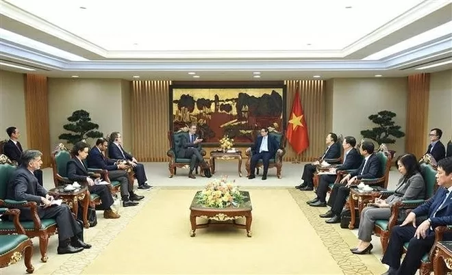 PM Pham Minh Chinh receives French Ambassador Olivier Brochet and EDF's Senior Vice President Erkki Maillard