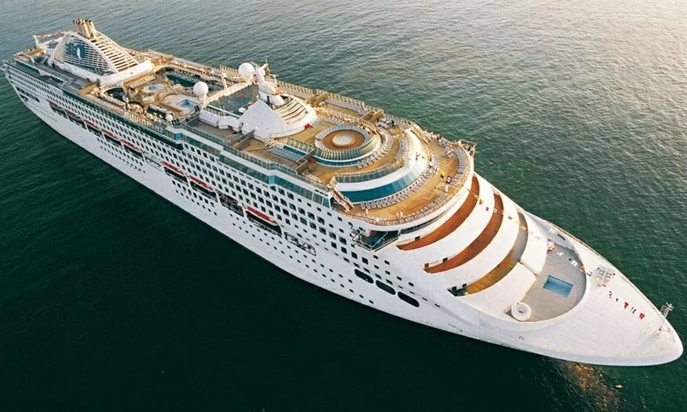 About 1,700 tourists, Japan, to visit Hạ Long by cruise ship on April 30 About 1,700 tourists, Japan, to visit Hạ Long by cruise ship on April 30