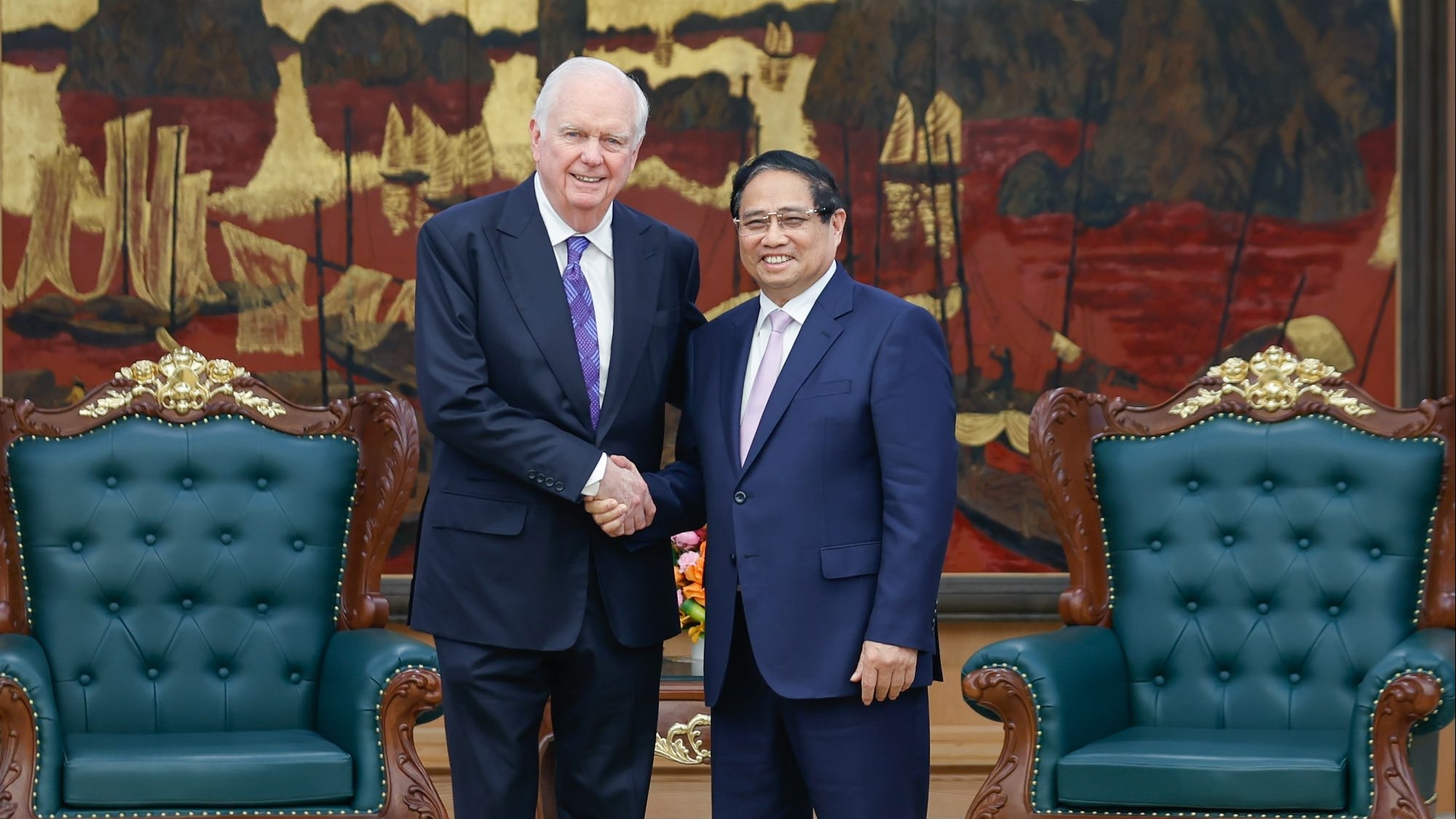 Prime Minister receives Prof. Thomas Vallely calling on US experts' expertise for economic growth goals
