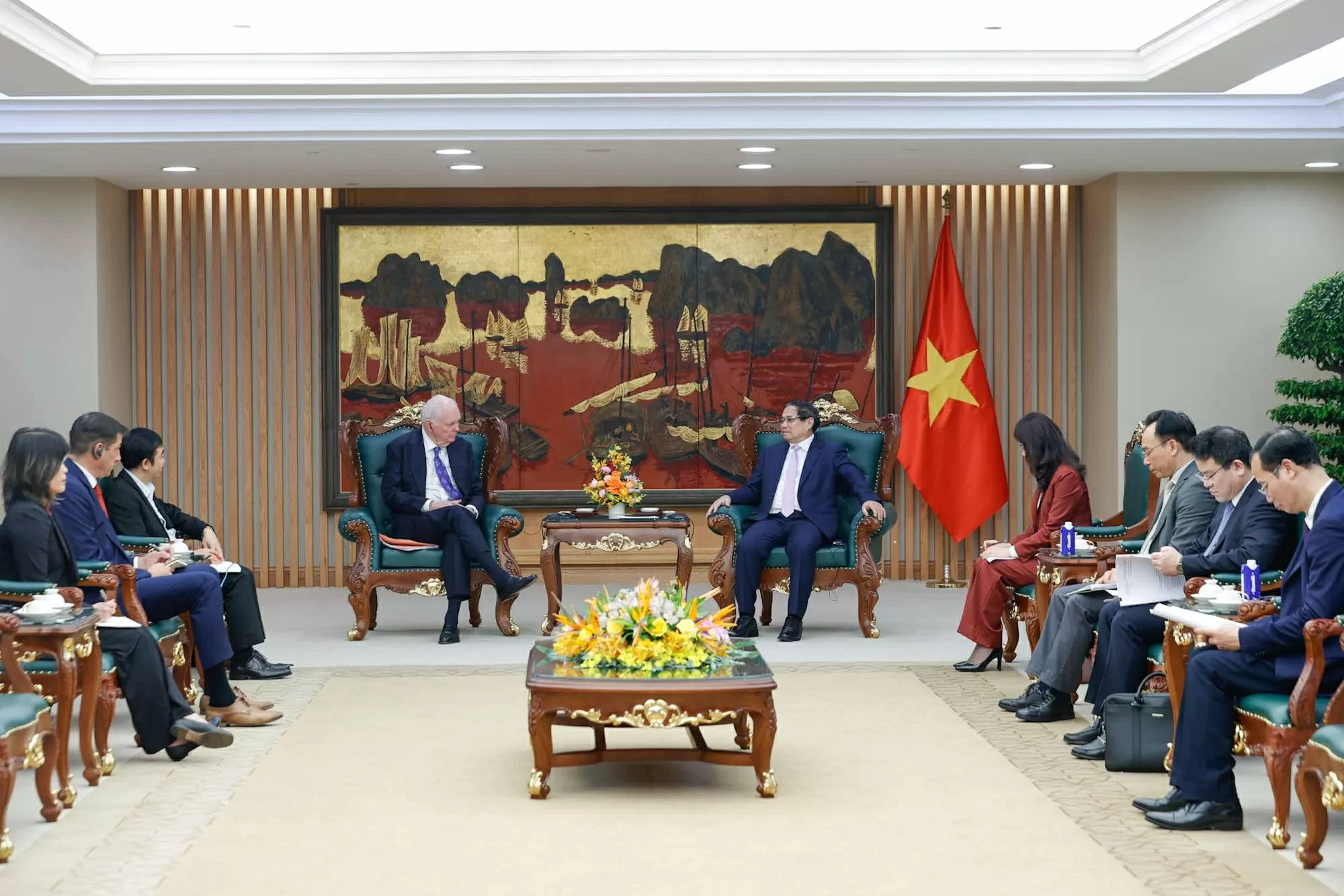 Prime Minister receives Prof. Thomas Vallely calling on US experts' expertise for economic growth goals Prime Minister receives Prof. Thomas Vallely calling on US experts' expertise for economic growth goals