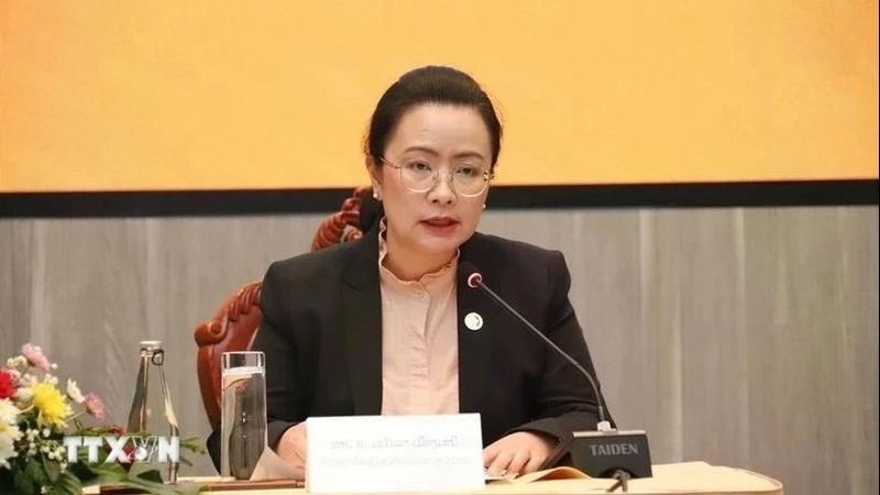 Vietnam - Laos promote payments in local currencies to boost trade