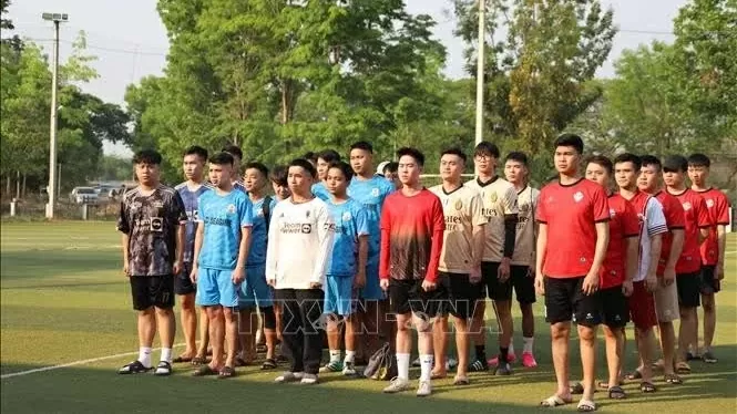 Vietnamese Student Football Tournament launches in Laos