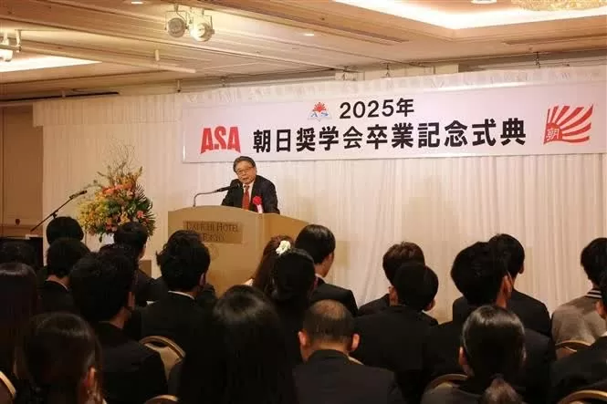 Vietnamese students honoured at Asahi scholarship graduation ceremony in Japan Vietnamese students honoured at Asahi scholarship graduation ceremony in Japan