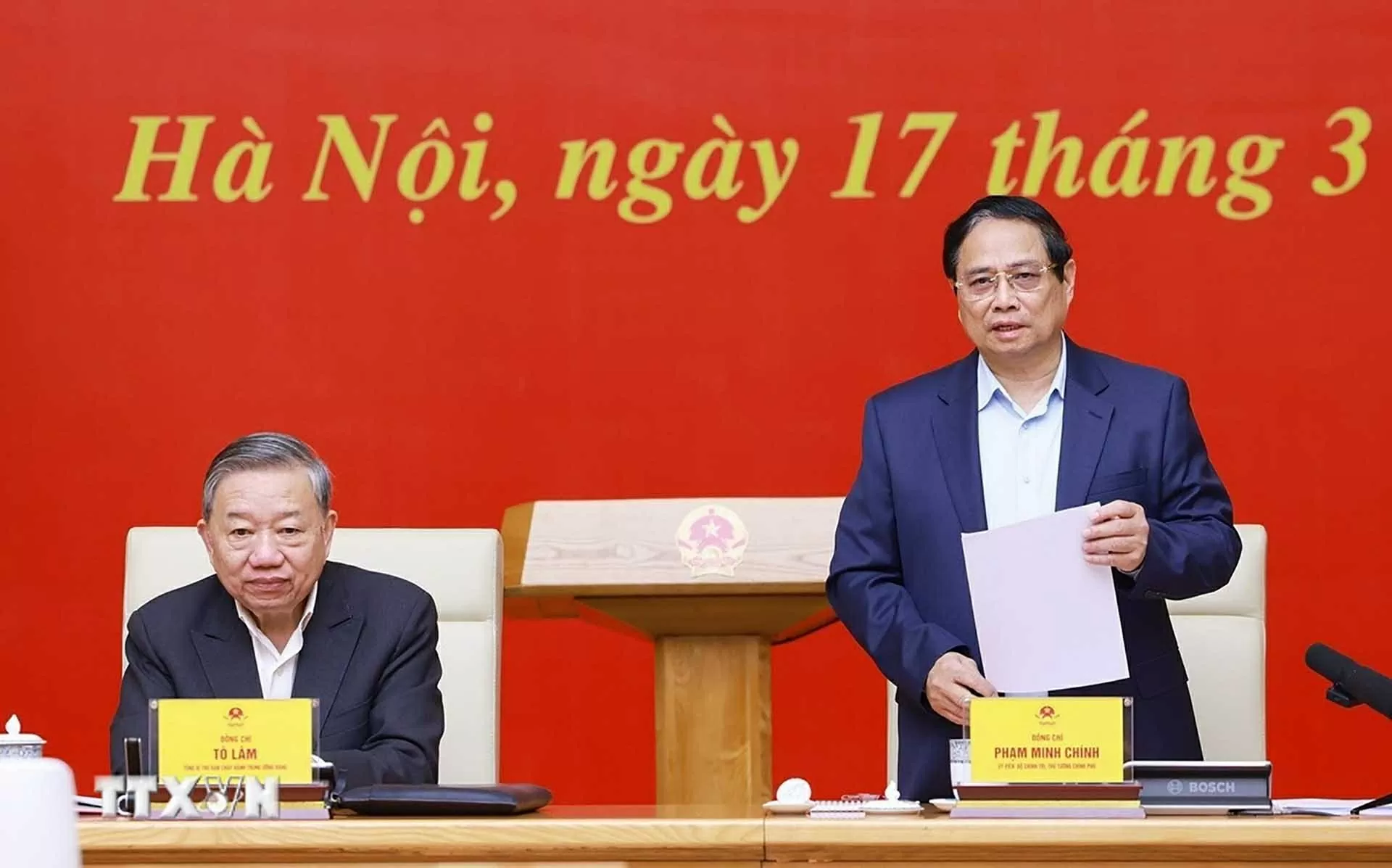 Party chief works with Socio-economic Subcommittee of the 14th National Party Congress