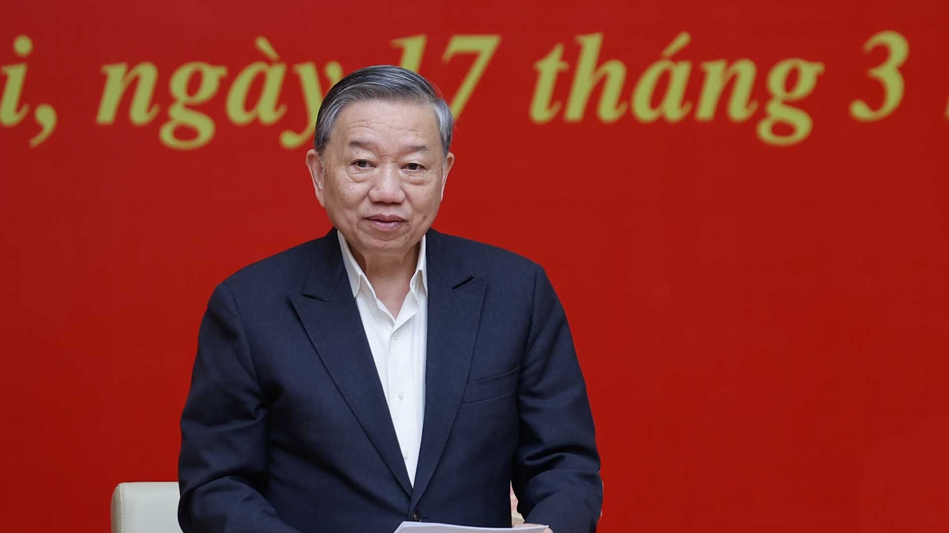 Party chief works with Socio-economic Subcommittee of the 14th National Party Congress