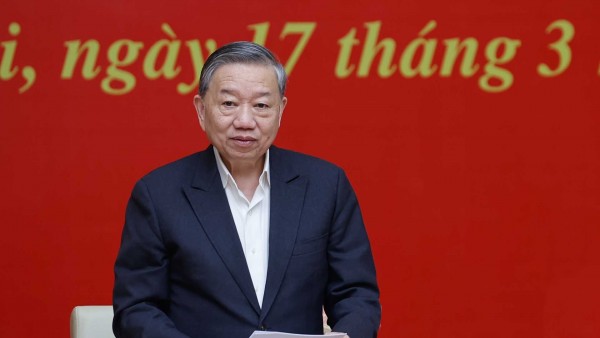 Party chief works with Socio-economic Subcommittee of the 14th National Party Congress