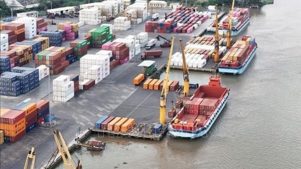 Vietnam aims for 454 billion USD export revenue in 2025: Ministry of Industry and Trade