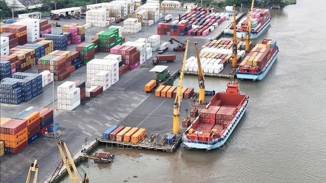 Vietnam aims for 454 billion USD export revenue in 2025: Ministry of Industry and Trade