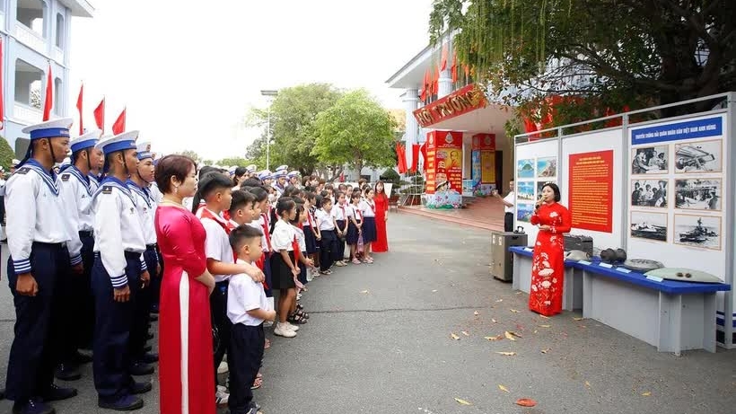 Exhibition held in Khanh Hoa to honour Vietnam’s maritime defenders