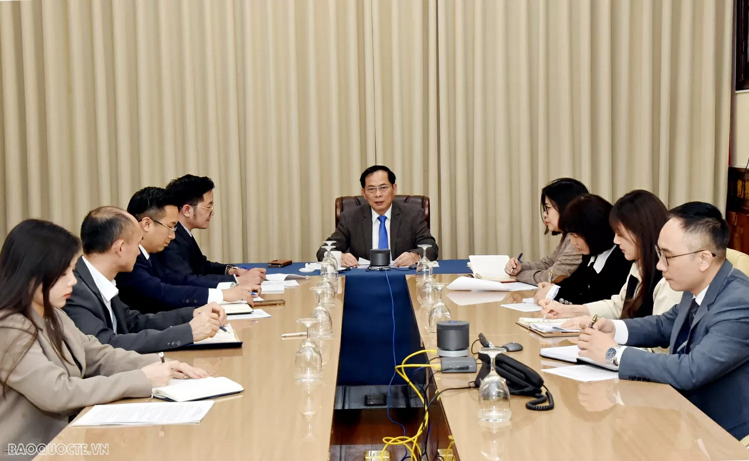 Vietnam, RoK Foreign Ministers hold phone talks to strengthen comprehensive strategic partnership Vietnam, RoK Foreign Ministers hold phone talks to strengthen comprehensive strategic partnership