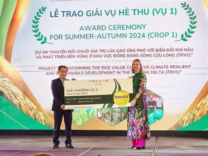 Enterprises rewarded with over 3 billion VND for emissions reduction Enterprises rewarded with over 3 billion VND for emissions reduction