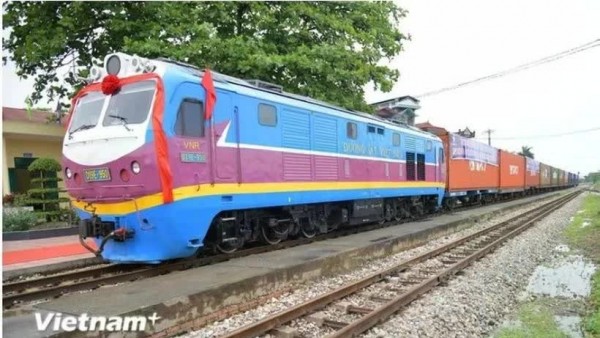 Lao Cai border province rolls out measures to develop logistics, e-commerce