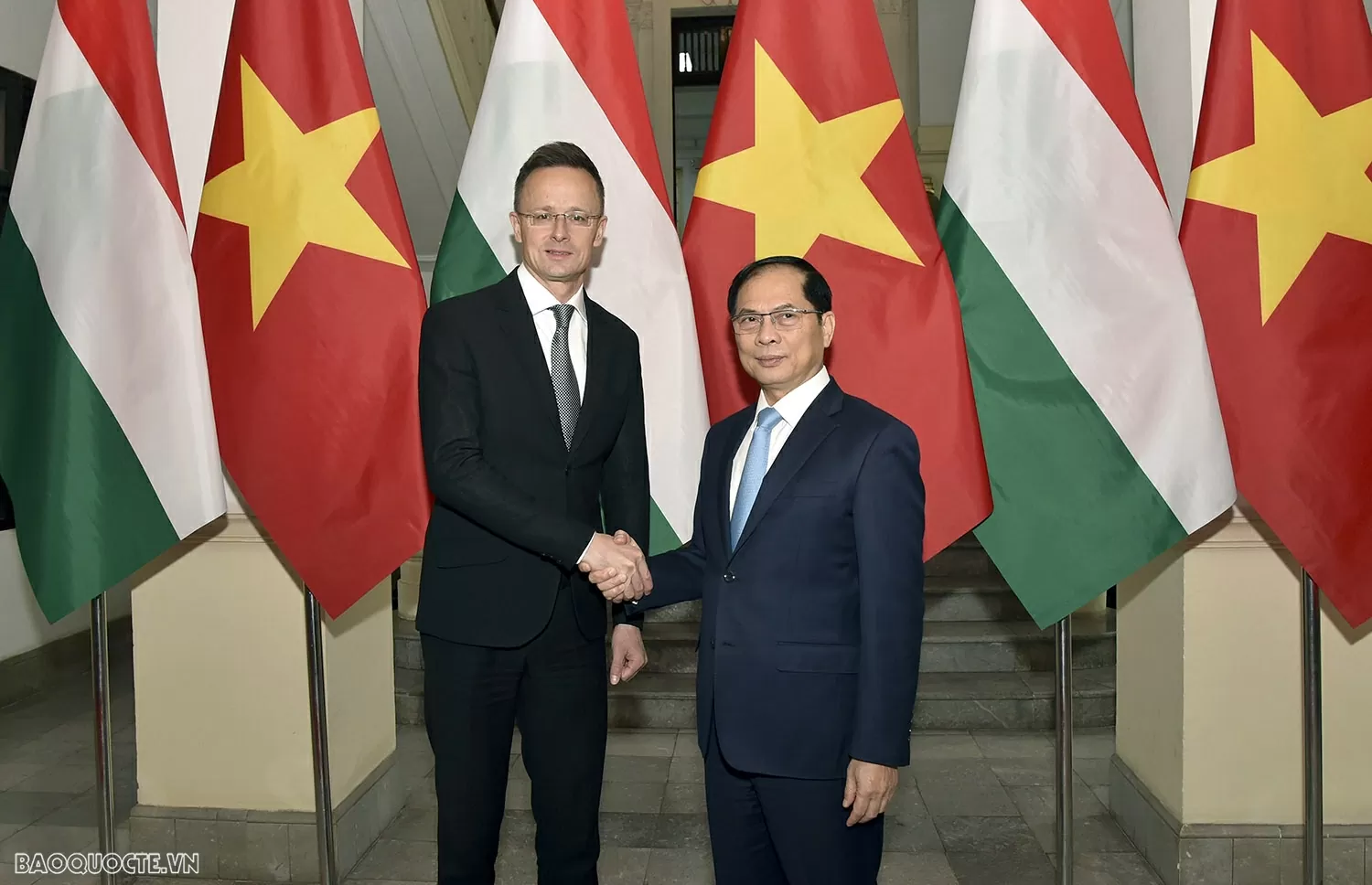 Deputy PM, FM Bui Thanh Son welcomes Hungarian Minister of Foreign Affairs and Trade Szijjártó Péter