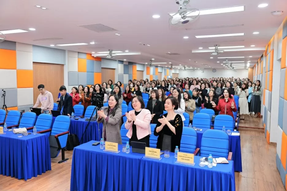 Connecting 300 schools in Hanoi & Thai Nguyen through the art-based learning workshop