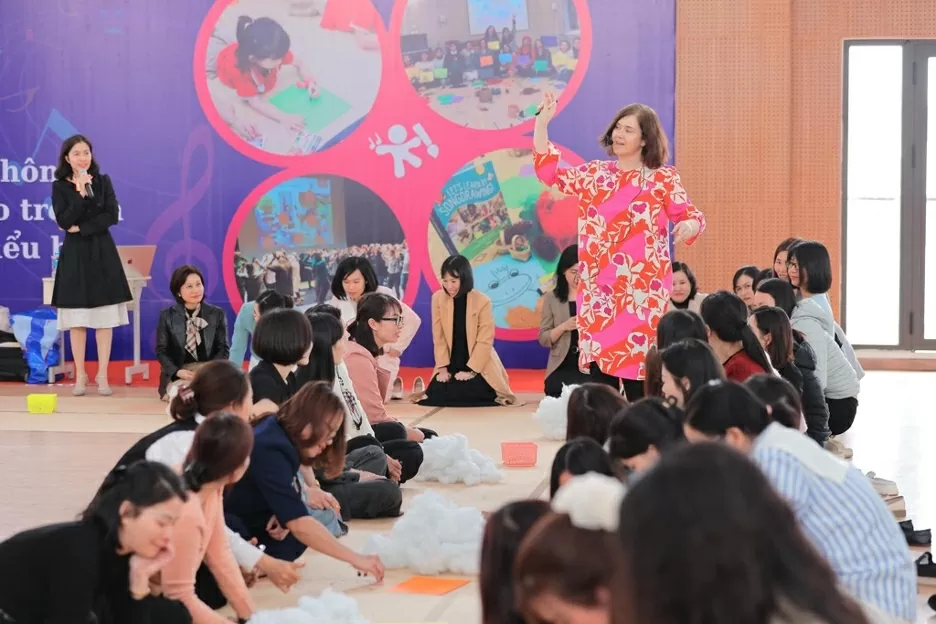 Connecting 300 schools in Hanoi and Thai Nguyen through the art-based learning workshop