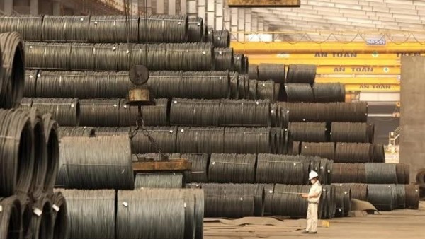 Steel sector faces challenges: Experts warn