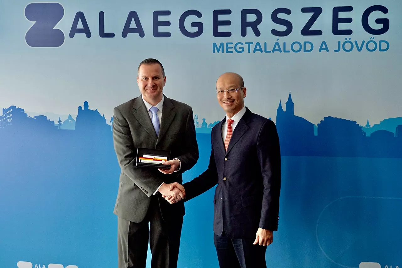 Đại sứ Việt Nam tại Hungary Bùi Lê Thái thăm và làm việc tại Thành phố Zalaegerszeg Đại sứ Việt Nam tại Hungary Bùi Lê Thái thăm và làm việc tại Thành phố Zalaegerszeg