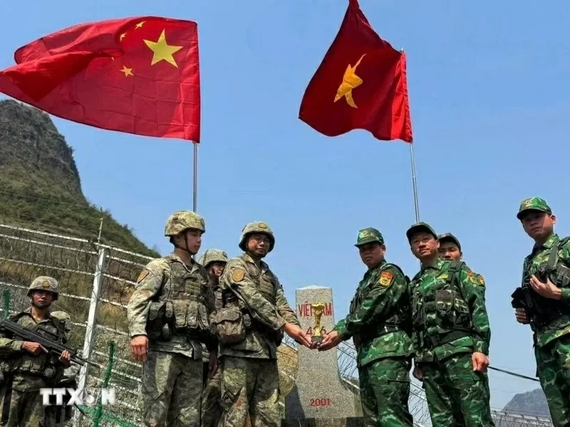 Vietnam and China carry out a joint border patrol. (Photo: VNA) Vietnam and China carry out a joint border patrol. (Photo: VNA)